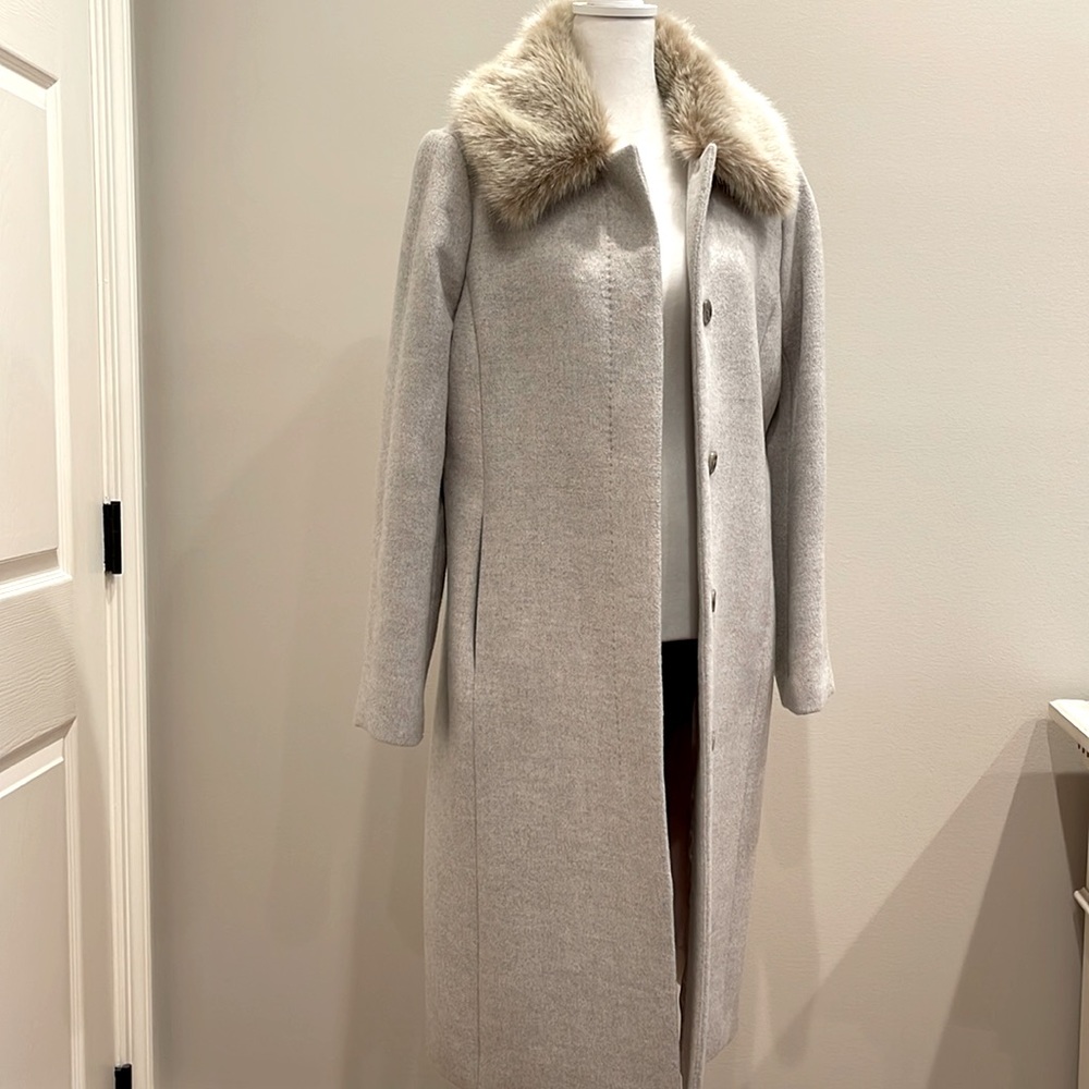 Gorgeous wool dress coat with removable faux fur collar, fully lined, Talbots 8